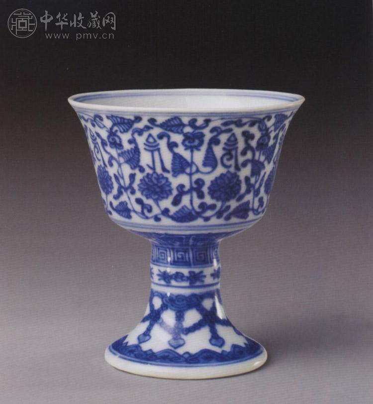 清乾隆 青花缠枝莲纹小高足杯