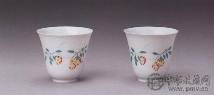 清道光 粉彩花卉蝴蝶纹杯(1对)