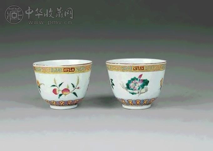 清光绪 粉彩花果小杯(1对)