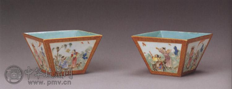 清乾隆 粉彩八仙图方杯(1对)