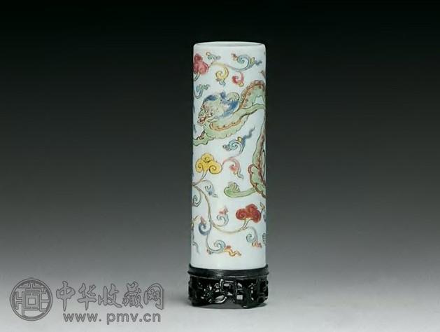 清雍正 粉彩夔龙纹小花插