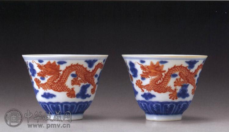 清乾隆 青花红龙杯(2件)