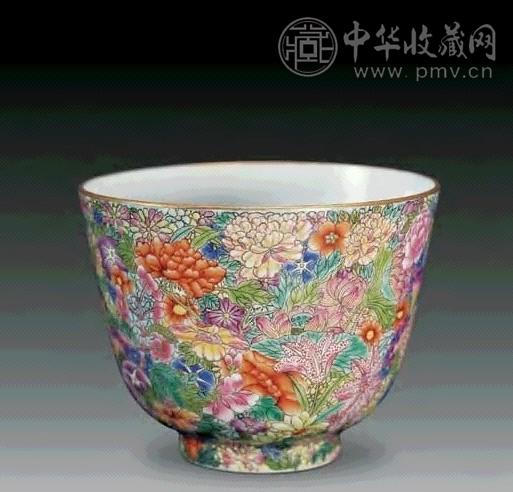 清乾隆 粉彩万花纹杯(1件)