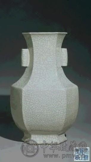 清雍正 仿官窑釉贯耳六方壶