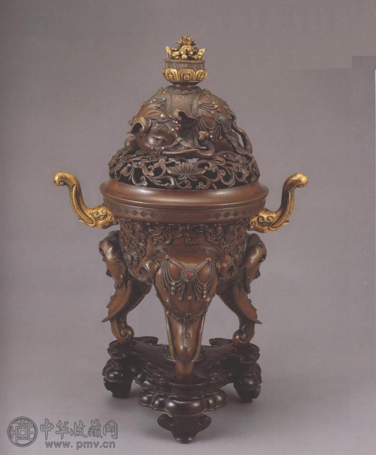 清乾隆 铜鎏金錾花象足熏炉