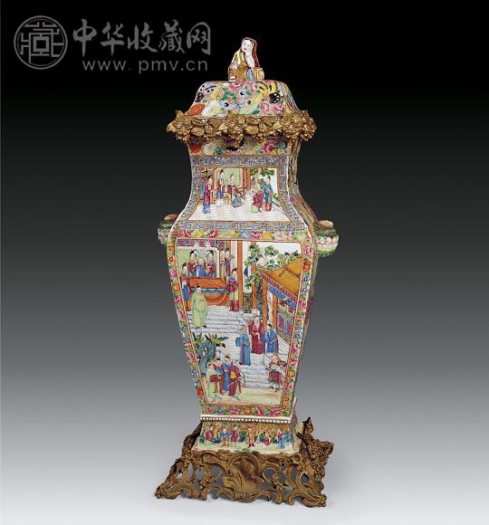 清乾隆 广彩人物故事纹四方瓶