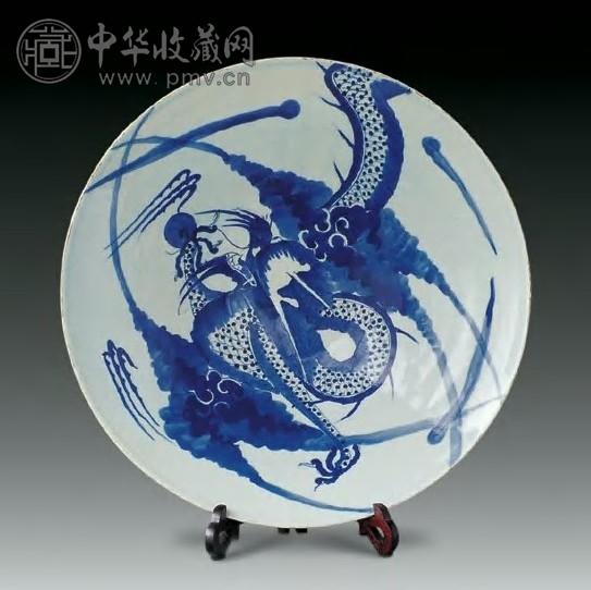 清 青花过墙龙盘