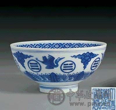 清道光 青花云鹤八卦纹碗