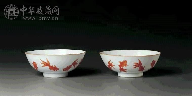 清道光 矾红彩金鱼纹花口碗(1对)