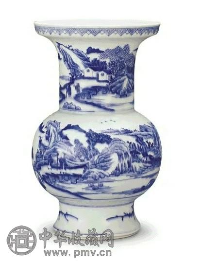 清 乾隆 青花山水纹盘口瓶