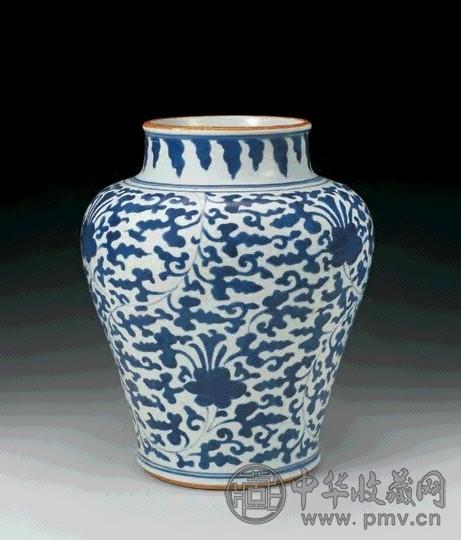 清顺治 青花缠枝花卉纹罐