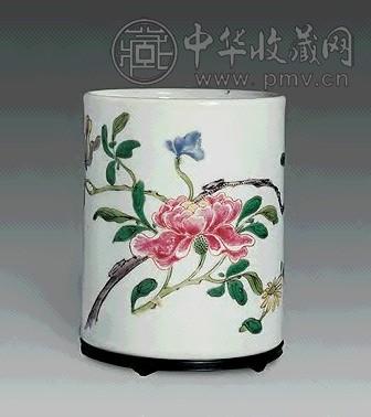 清雍正 粉彩花卉纹笔筒