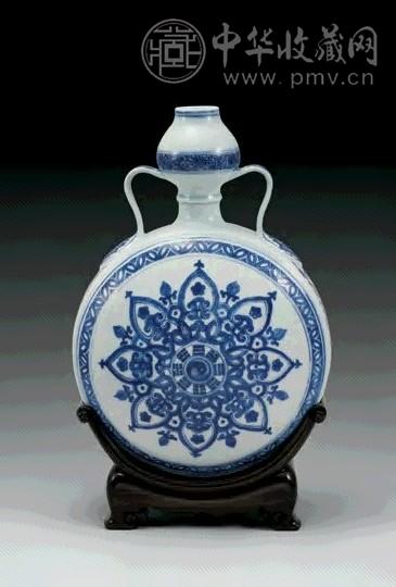 清雍正 青花宝相轮花纹绶带耳葫芦扁瓶