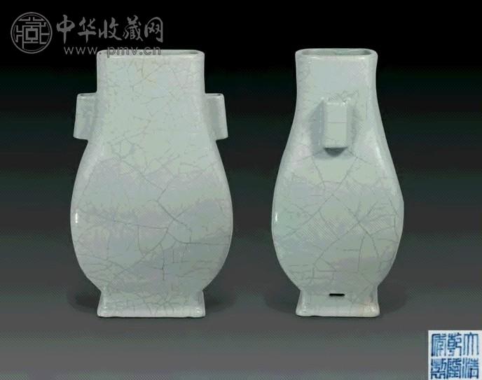 清乾隆 仿哥窑贯耳方壶