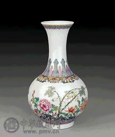 民国 粉彩花卉纹瓶