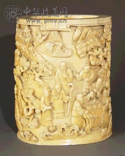 清 象牙雕人物笔筒