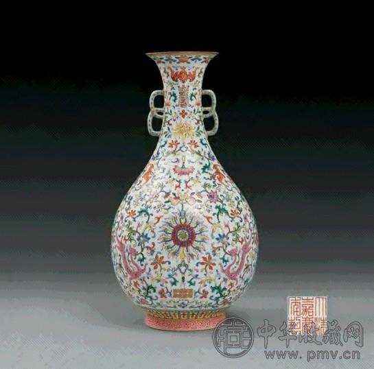 清嘉庆 粉彩福寿纹双耳瓶