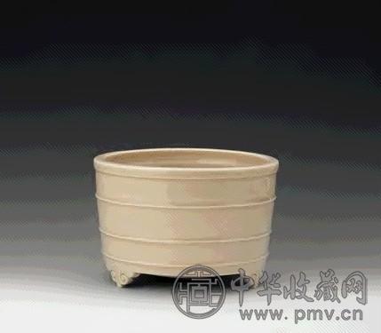 清 德化白釉夔龙纹弦纹炉