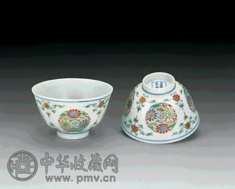 清雍正 斗彩花卉纹碗(1对)