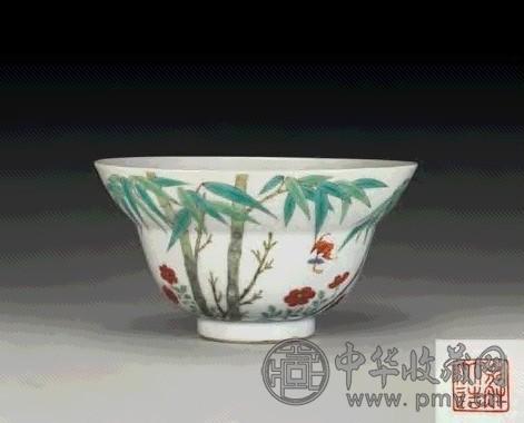 清道光 粉彩花卉纹折腰碗