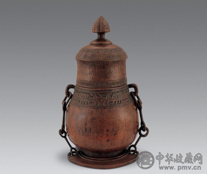 清 竹雕仿青铜提梁卣