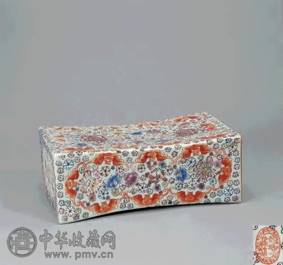 清光绪 粉彩团花蝙蝠纹枕