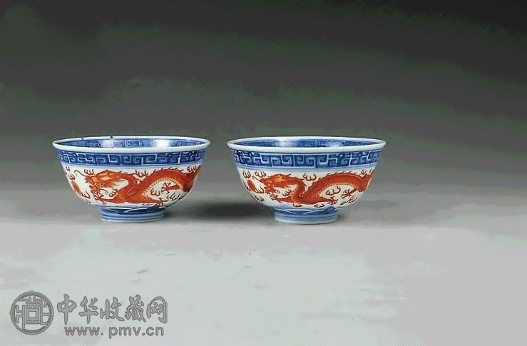 清光绪 青花矾红龙纹碗 一对