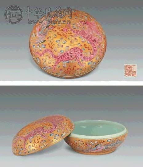清嘉庆 金地粉彩龙凤呈祥大吉图捧盒