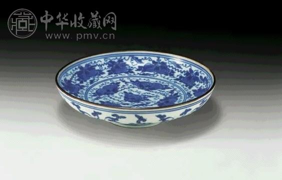 清 青花瓜果缠枝莲盘