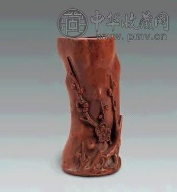 清 黄杨木浮雕梅花纹笔筒