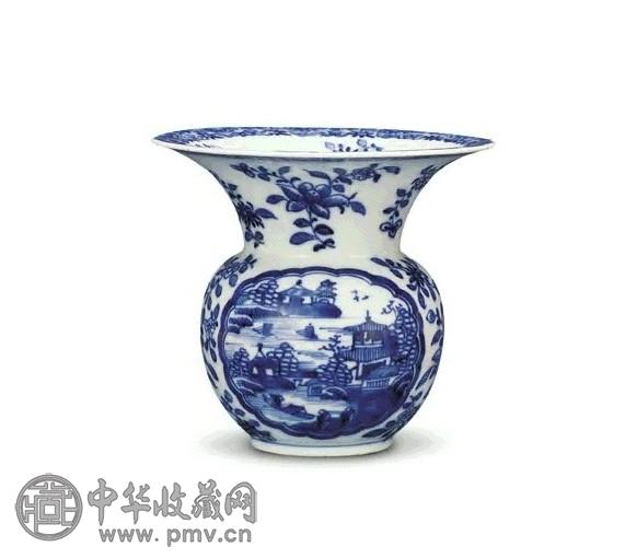 清 乾隆 青花开光山水人物渣斗