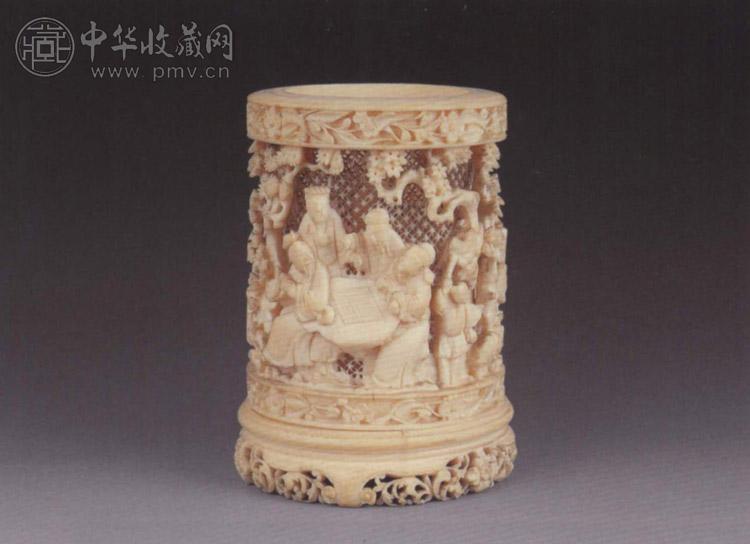 清 象牙雕人物图笔筒