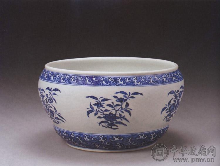 清雍正 青花折枝花果纹鱼缸