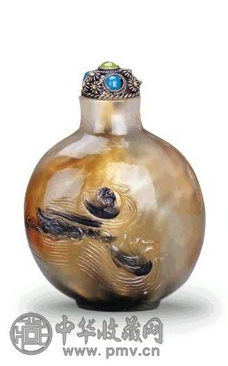 清 玛瑙巧雕鸳鸯戏水纹烟壶