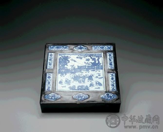 明嘉靖 嵌青花婴戏图瓷板大漆盒