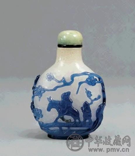 清 蓝套料踏雪寻梅纹烟壶 一件