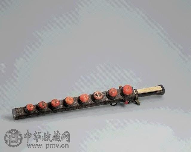 清 镶珊瑚蒙古刀(1件)