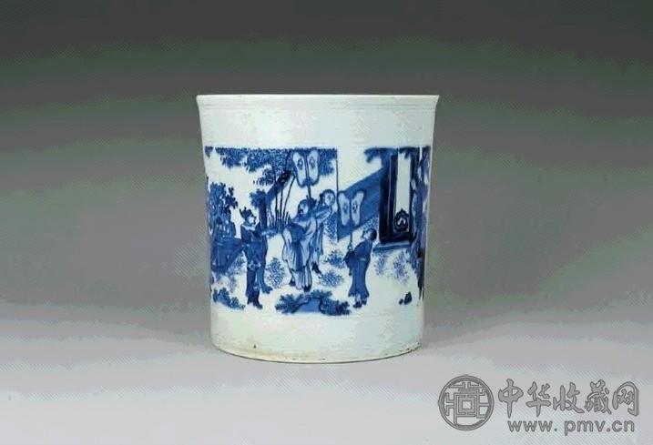 清 青花人物故事大笔筒