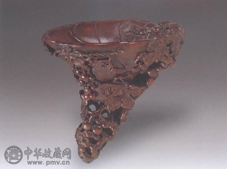 清初 犀角松鼠葡萄杯