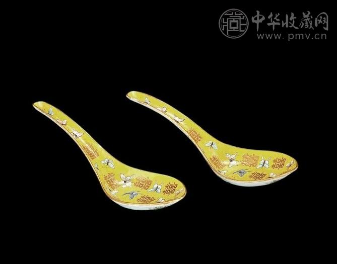 清 同治 黄地彩蝶纹金双喜匙勺(1对)