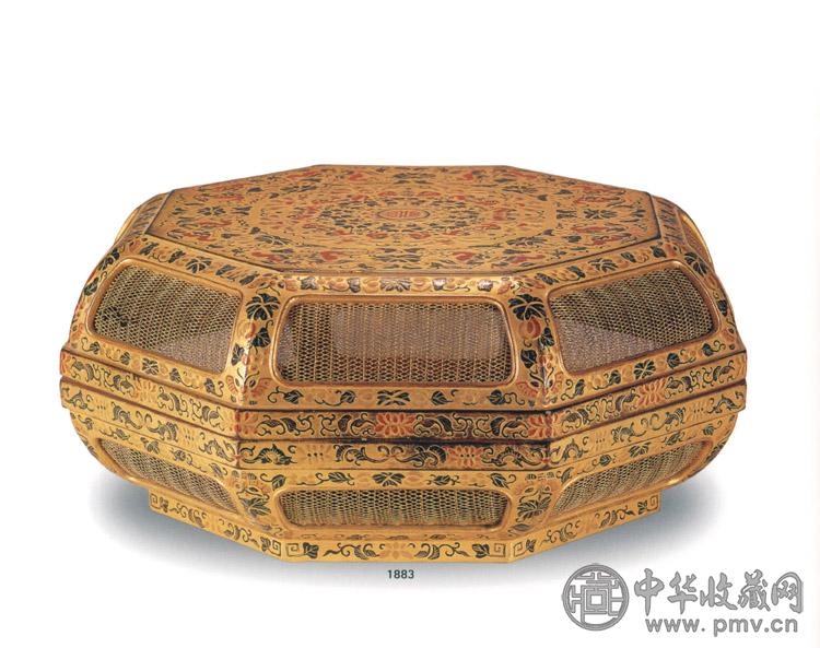 清康熙 金漆彩绘松鼠葡萄八棱捧盒