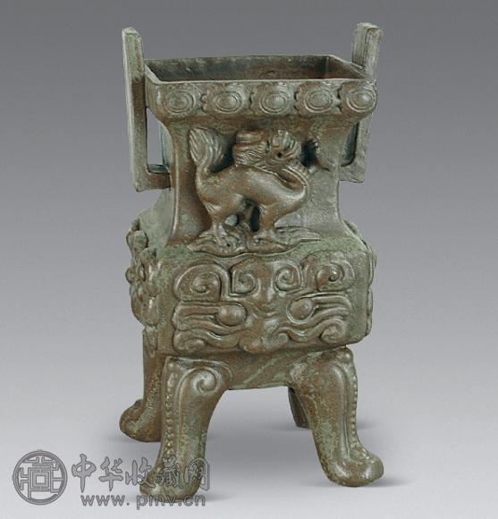 清 茶叶末釉兽纹双耳炉