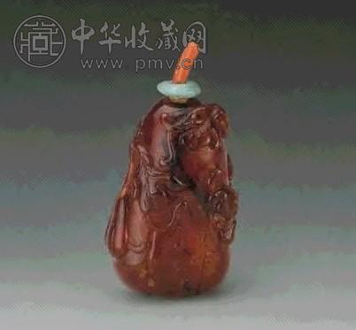 清中期 琥珀随形雕瓜瓞连绵纹鼻烟壶