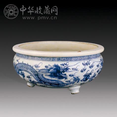 清 青花龙纹炉