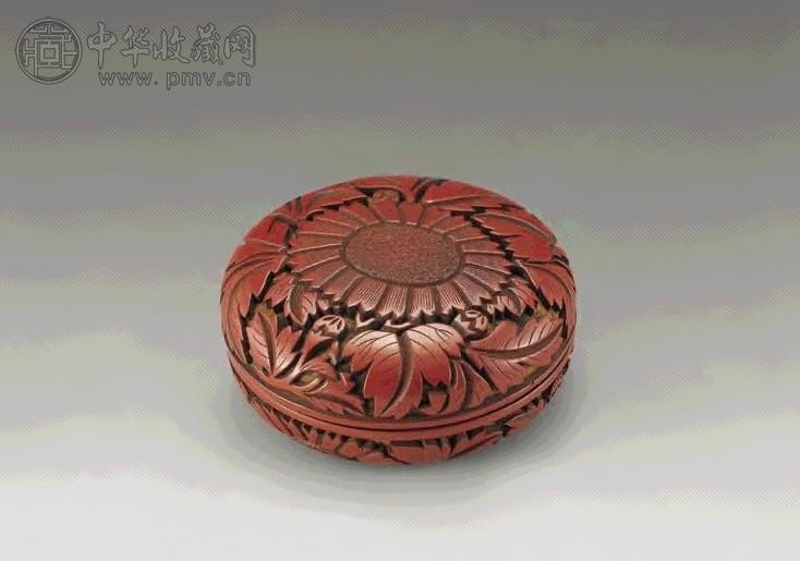 明 雕漆花卉圆盒