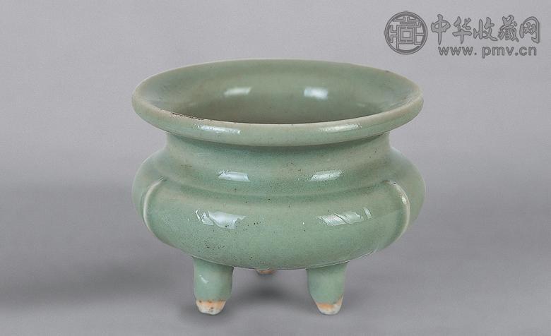 清 豆青釉鬲式炉