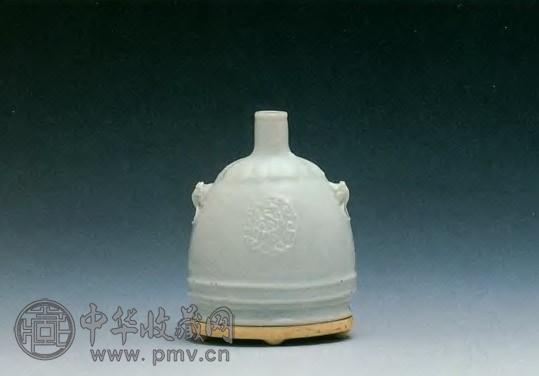 雍正 白釉锺形鼻烟壶