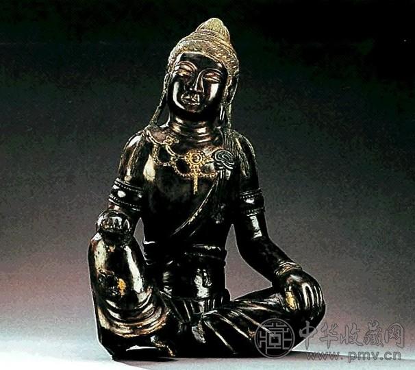 宋/元 褐漆观音菩萨坐像