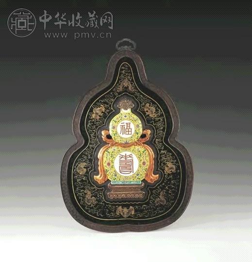 清乾隆 黄地粉彩“福寿”葫芦形挂屏