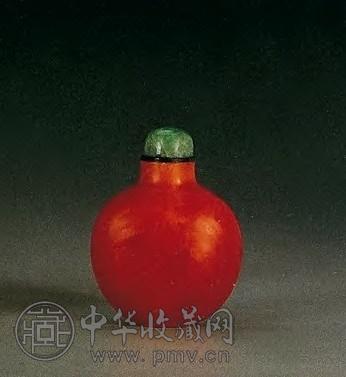 清中期 蜜腊素身鼻烟壶